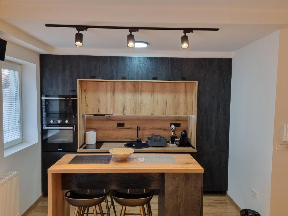 Lovely 1-Bedroom Rental Unit With Free Parking Skopje Zewnętrze zdjęcie